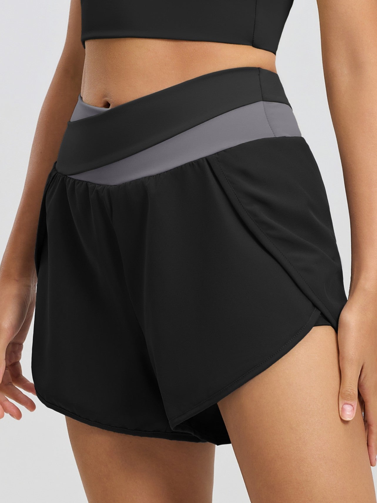 Women's Color-Block Faux-Layered Yoga Shorts — Anti-Exposure, "Naked-Feel" Running & Fitness Shorts